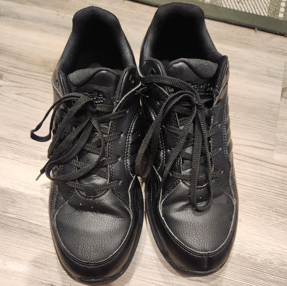 Women's Size10 TredSafe Non Slip Sneakers